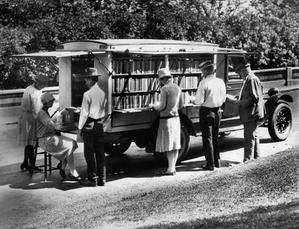 Cincinnati Public Library bookmobile, 1927